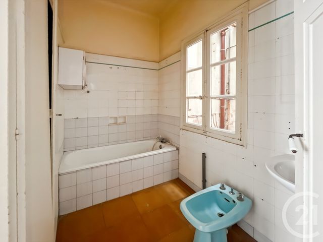 Appartement T3 à vendre - 3 pièces - 70.0 m2 - BANDOL - 83 - PROVENCE-ALPES-COTE-D-AZUR - Century 21 Immobilière Charlemagne