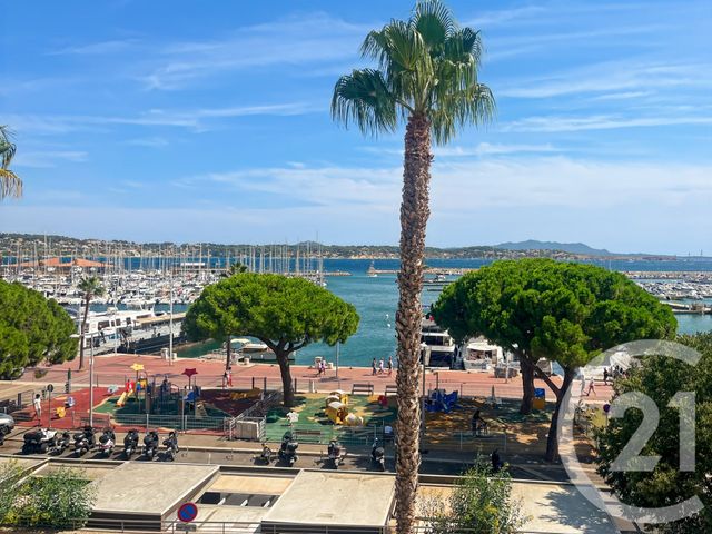 Appartement T3 à vendre - 3 pièces - 70.0 m2 - BANDOL - 83 - PROVENCE-ALPES-COTE-D-AZUR - Century 21 Immobilière Charlemagne