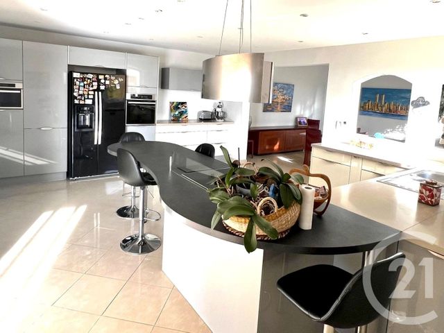 maison à vendre - 7 pièces - 300.0 m2 - BANDOL - 83 - PROVENCE-ALPES-COTE-D-AZUR - Century 21 Immobilière Charlemagne