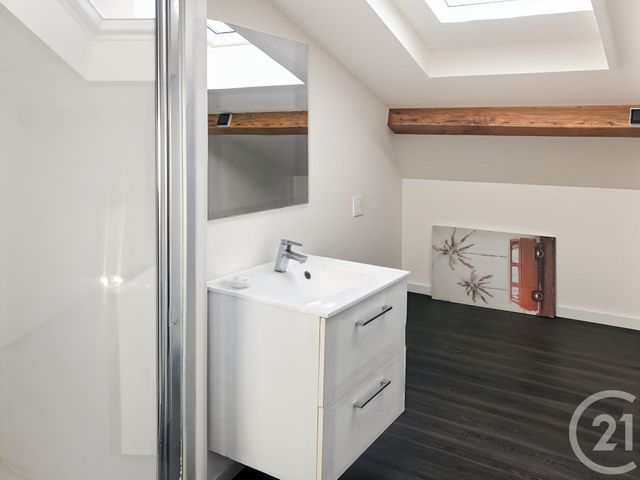 Appartement F3 à vendre - 3 pièces - 63.31 m2 - BANDOL - 83 - PROVENCE-ALPES-COTE-D-AZUR - Century 21 Immobilière Charlemagne