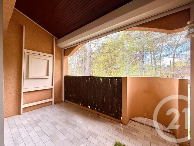 Appartement Studio Cabine à vendre - 1 pièce - 22.5 m2 - SANARY SUR MER - 83 - PROVENCE-ALPES-COTE-D-AZUR - Century 21 Immobilière Charlemagne