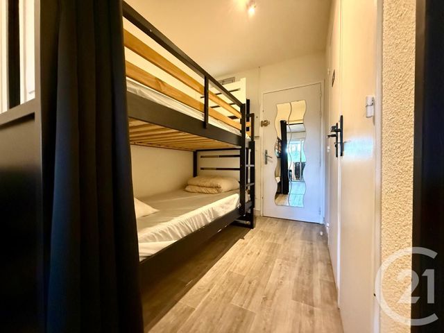 Appartement Studio Cabine à vendre - 1 pièce - 22.5 m2 - SANARY SUR MER - 83 - PROVENCE-ALPES-COTE-D-AZUR - Century 21 Immobilière Charlemagne