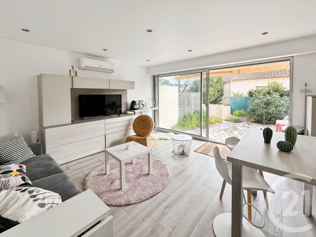 Appartement F2 à vendre - 2 pièces - 32.0 m2 - SANARY SUR MER - 83 - PROVENCE-ALPES-COTE-D-AZUR - Century 21 Immobilière Charlemagne