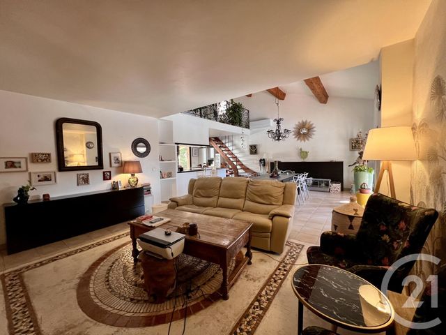 Afficher la photo en grand maison à vendre - 6 pièces - 220.0 m2 - LE BEAUSSET - 83 - PROVENCE-ALPES-COTE-D-AZUR - Century 21 Immobilière Charlemagne