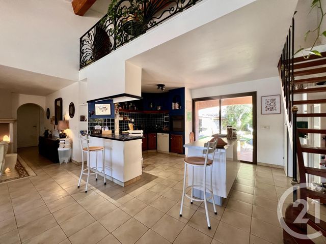 Afficher la photo en grand maison à vendre - 6 pièces - 220.0 m2 - LE BEAUSSET - 83 - PROVENCE-ALPES-COTE-D-AZUR - Century 21 Immobilière Charlemagne