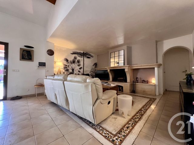 Afficher la photo en grand maison à vendre - 6 pièces - 220.0 m2 - LE BEAUSSET - 83 - PROVENCE-ALPES-COTE-D-AZUR - Century 21 Immobilière Charlemagne