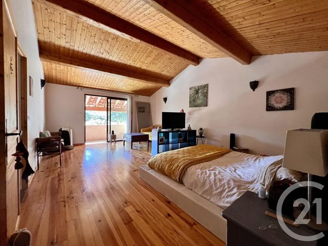 Afficher la photo en grand maison à vendre - 6 pièces - 220.0 m2 - LE BEAUSSET - 83 - PROVENCE-ALPES-COTE-D-AZUR - Century 21 Immobilière Charlemagne