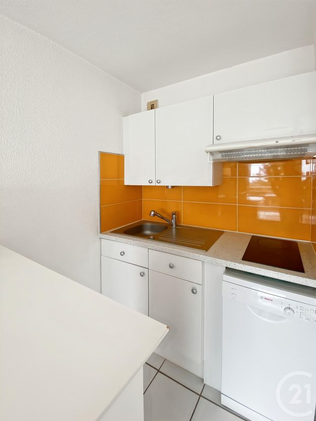 Appartement T1 à vendre - 2 pièces - 31.55 m2 - BANDOL - 83 - PROVENCE-ALPES-COTE-D-AZUR - Century 21 Immobilière Charlemagne