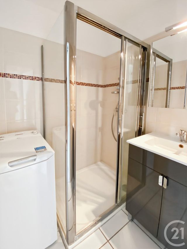 Appartement T1 à vendre - 2 pièces - 31.55 m2 - BANDOL - 83 - PROVENCE-ALPES-COTE-D-AZUR - Century 21 Immobilière Charlemagne