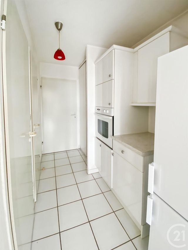 Appartement T1 à vendre - 2 pièces - 31.55 m2 - BANDOL - 83 - PROVENCE-ALPES-COTE-D-AZUR - Century 21 Immobilière Charlemagne