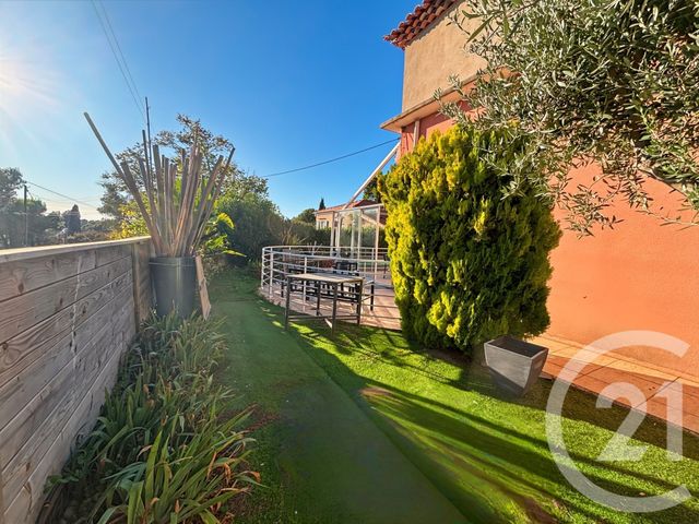 maison à vendre - 6 pièces - 232.7 m2 - SANARY SUR MER - 83 - PROVENCE-ALPES-COTE-D-AZUR - Century 21 Immobilière Charlemagne