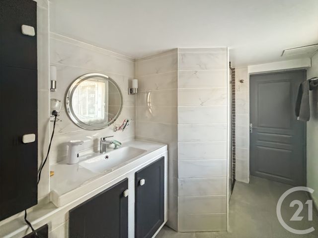 maison à vendre - 6 pièces - 232.7 m2 - SANARY SUR MER - 83 - PROVENCE-ALPES-COTE-D-AZUR - Century 21 Immobilière Charlemagne