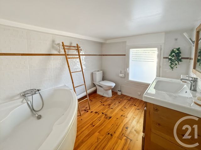 maison à vendre - 6 pièces - 232.7 m2 - SANARY SUR MER - 83 - PROVENCE-ALPES-COTE-D-AZUR - Century 21 Immobilière Charlemagne