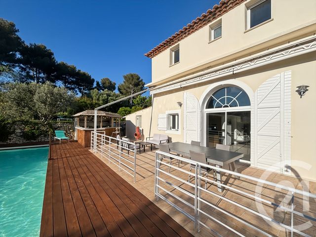 maison à vendre - 6 pièces - 232.7 m2 - SANARY SUR MER - 83 - PROVENCE-ALPES-COTE-D-AZUR - Century 21 Immobilière Charlemagne