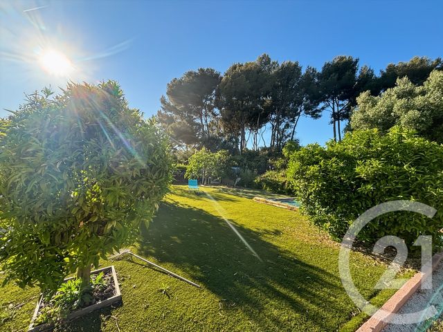 maison à vendre - 6 pièces - 232.7 m2 - SANARY SUR MER - 83 - PROVENCE-ALPES-COTE-D-AZUR - Century 21 Immobilière Charlemagne