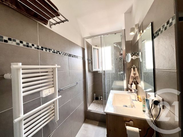 Appartement Studio à vendre - 1 pièce - 20.0 m2 - BANDOL - 83 - PROVENCE-ALPES-COTE-D-AZUR - Century 21 Immobilière Charlemagne