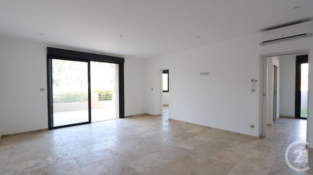 Appartement T4 à vendre - 4 pièces - 79.35 m2 - SANARY SUR MER - 83 - PROVENCE-ALPES-COTE-D-AZUR - Century 21 Immobilière Charlemagne Appartement T4 à vendre - 4 pièces - 79.35 m2 - SANARY SUR MER - 83 - PROVENCE-ALPES-COTE-D-AZUR - Century 21 Immobilière Charlemagne