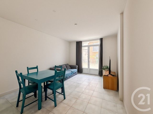 Appartement T2 à vendre - 2 pièces - 48.0 m2 - BANDOL - 83 - PROVENCE-ALPES-COTE-D-AZUR - Century 21 Immobilière Charlemagne