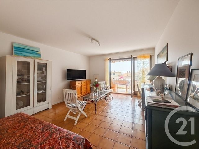 Appartement F2 à vendre - 2 pièces - 49.0 m2 - BANDOL - 83 - PROVENCE-ALPES-COTE-D-AZUR - Century 21 Immobilière Charlemagne