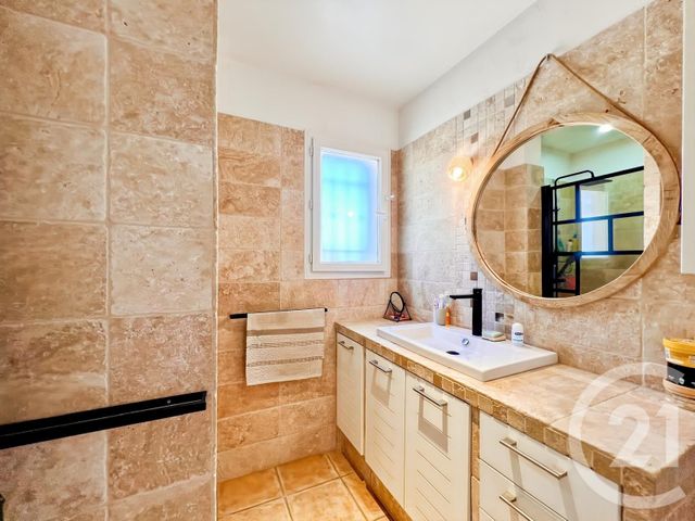 Afficher la photo en grand maison à vendre - 5 pièces - 130.0 m2 - LA CADIERE D AZUR - 83 - PROVENCE-ALPES-COTE-D-AZUR - Century 21 Immobilière Charlemagne