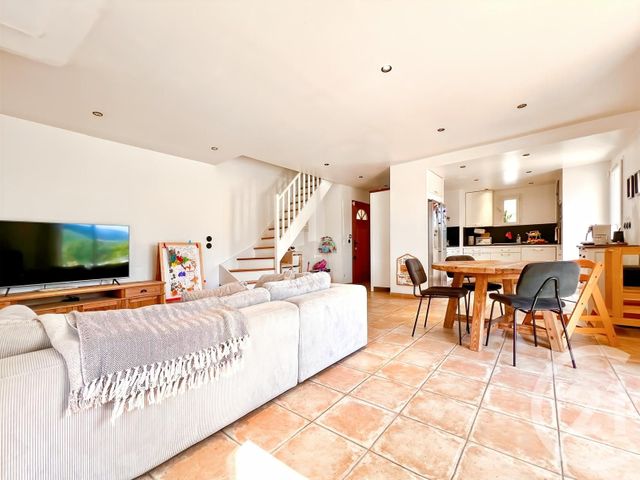 Afficher la photo en grand maison à vendre - 5 pièces - 130.0 m2 - LA CADIERE D AZUR - 83 - PROVENCE-ALPES-COTE-D-AZUR - Century 21 Immobilière Charlemagne