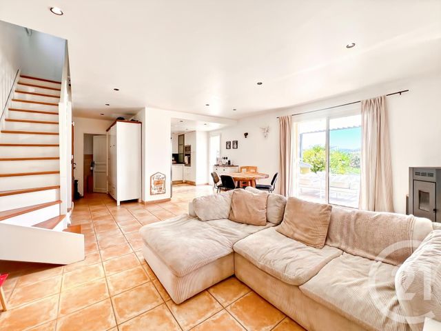 Afficher la photo en grand maison à vendre - 5 pièces - 130.0 m2 - LA CADIERE D AZUR - 83 - PROVENCE-ALPES-COTE-D-AZUR - Century 21 Immobilière Charlemagne