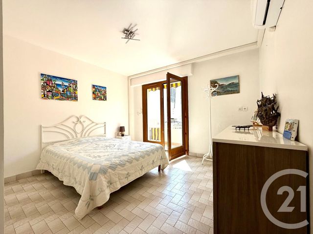 Afficher la photo en grand Appartement T2 à vendre - 2 pièces - 50.0 m2 - BANDOL - 83 - PROVENCE-ALPES-COTE-D-AZUR - Century 21 Immobilière Charlemagne
