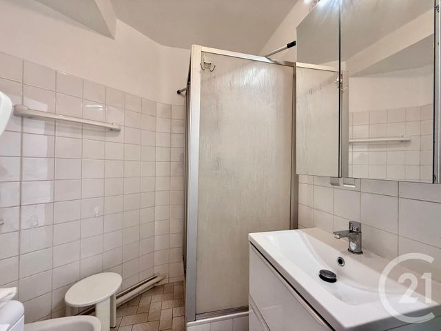 Afficher la photo en grand Appartement T2 à vendre - 2 pièces - 50.0 m2 - BANDOL - 83 - PROVENCE-ALPES-COTE-D-AZUR - Century 21 Immobilière Charlemagne