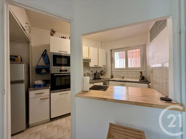 Afficher la photo en grand Appartement T2 à vendre - 2 pièces - 50.0 m2 - BANDOL - 83 - PROVENCE-ALPES-COTE-D-AZUR - Century 21 Immobilière Charlemagne