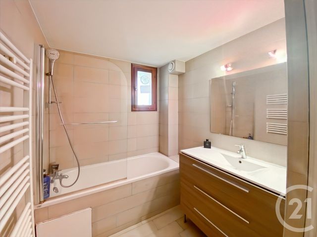 Appartement Triplex à vendre - 4 pièces - 84.94 m2 - BANDOL - 83 - PROVENCE-ALPES-COTE-D-AZUR - Century 21 Immobilière Charlemagne