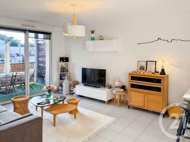 Appartement T3 à vendre - 3 pièces - 58.11 m2 - MARSEILLE - 13012 - PROVENCE-ALPES-COTE-D-AZUR - Century 21 Immobilière Charlemagne