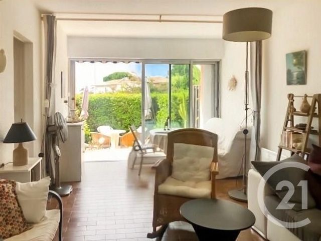 Appartement à vendre - 2 pièces - 39.0 m2 - BANDOL - 83 - PROVENCE-ALPES-COTE-D-AZUR - Century 21 Immobilière Charlemagne