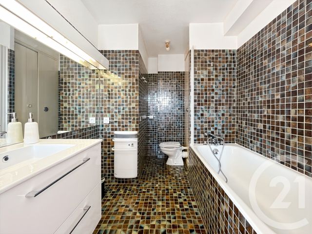 Appartement T3 à vendre - 3 pièces - 77.0 m2 - CASSIS - 13 - PROVENCE-ALPES-COTE-D-AZUR - Century 21 Immobilière Charlemagne