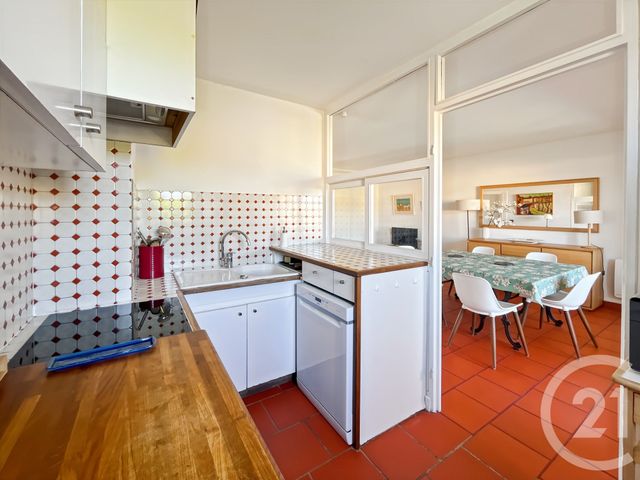 Appartement T3 à vendre - 3 pièces - 77.0 m2 - CASSIS - 13 - PROVENCE-ALPES-COTE-D-AZUR - Century 21 Immobilière Charlemagne