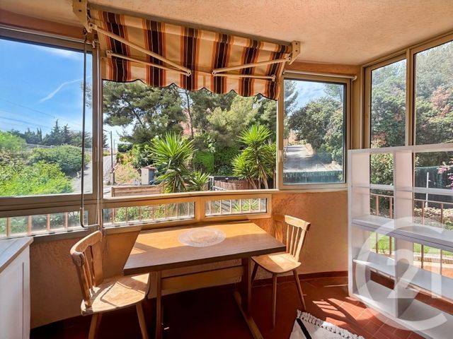 Appartement T1 à vendre - 1 pièce - 25.52 m2 - BANDOL - 83 - PROVENCE-ALPES-COTE-D-AZUR - Century 21 Immobilière Charlemagne