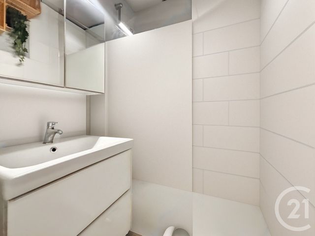 Appartement T1 à vendre - 1 pièce - 25.52 m2 - BANDOL - 83 - PROVENCE-ALPES-COTE-D-AZUR - Century 21 Immobilière Charlemagne