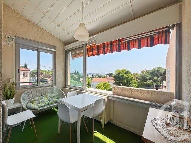 Afficher la photo en grand Appartement Studio à vendre - 1 pièce - 22.46 m2 - BANDOL - 83 - PROVENCE-ALPES-COTE-D-AZUR - Century 21 Immobilière Charlemagne