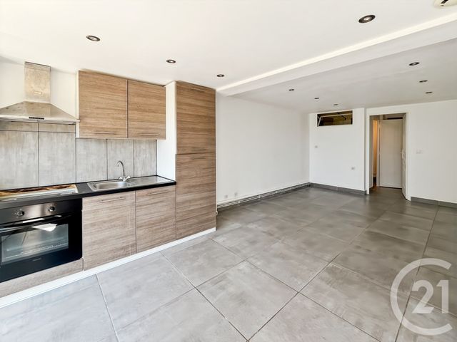 Appartement T1 à vendre - 1 pièce - 34.16 m2 - BANDOL - 83 - PROVENCE-ALPES-COTE-D-AZUR - Century 21 Immobilière Charlemagne