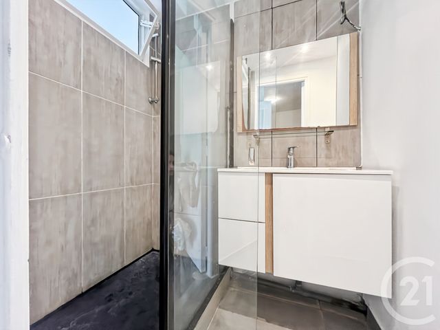 Appartement T1 à vendre - 1 pièce - 34.16 m2 - BANDOL - 83 - PROVENCE-ALPES-COTE-D-AZUR - Century 21 Immobilière Charlemagne