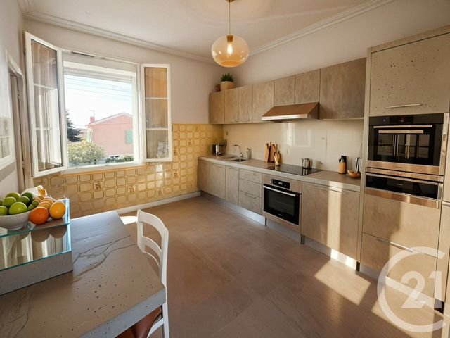 Appartement T3 à vendre - 3 pièces - 100.0 m2 - BANDOL - 83 - PROVENCE-ALPES-COTE-D-AZUR - Century 21 Immobilière Charlemagne