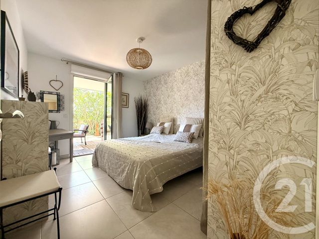 Appartement T3 à vendre - 3 pièces - 65.34 m2 - BANDOL - 83 - PROVENCE-ALPES-COTE-D-AZUR - Century 21 Immobilière Charlemagne