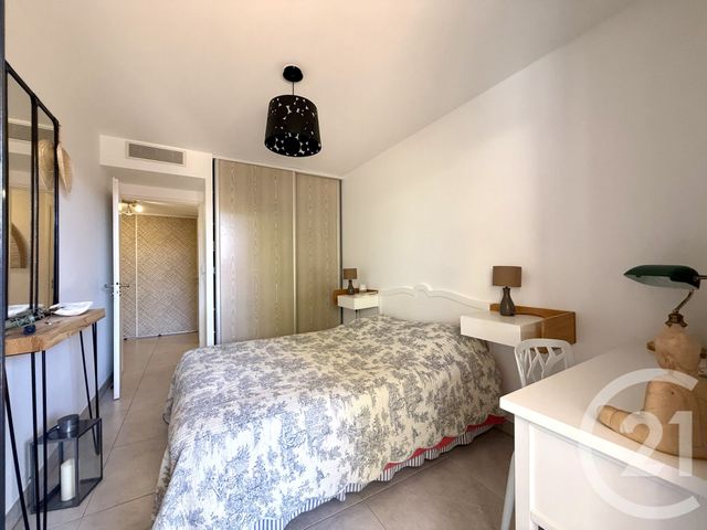 Appartement T3 à vendre - 3 pièces - 65.34 m2 - BANDOL - 83 - PROVENCE-ALPES-COTE-D-AZUR - Century 21 Immobilière Charlemagne