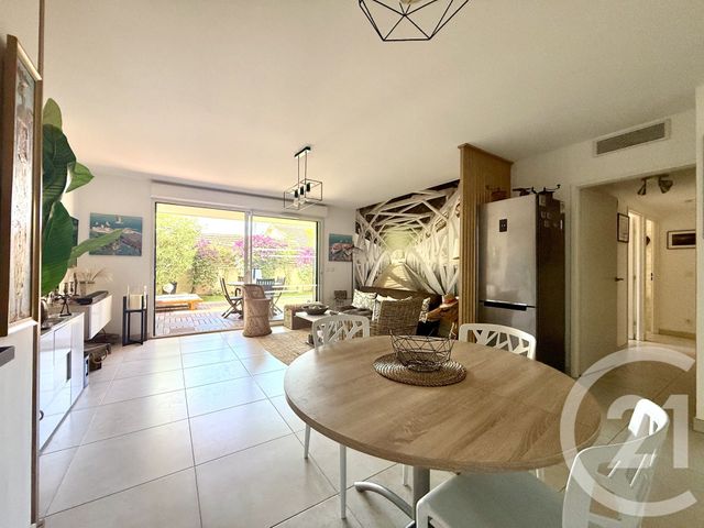 Appartement T3 à vendre - 3 pièces - 65.34 m2 - BANDOL - 83 - PROVENCE-ALPES-COTE-D-AZUR - Century 21 Immobilière Charlemagne