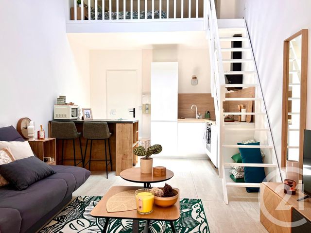 Appartement T2 à vendre - 2 pièces - 33.0 m2 - BANDOL - 83 - PROVENCE-ALPES-COTE-D-AZUR - Century 21 Immobilière Charlemagne