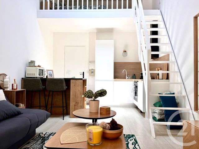 Appartement T2 à vendre - 2 pièces - 33.0 m2 - BANDOL - 83 - PROVENCE-ALPES-COTE-D-AZUR - Century 21 Immobilière Charlemagne