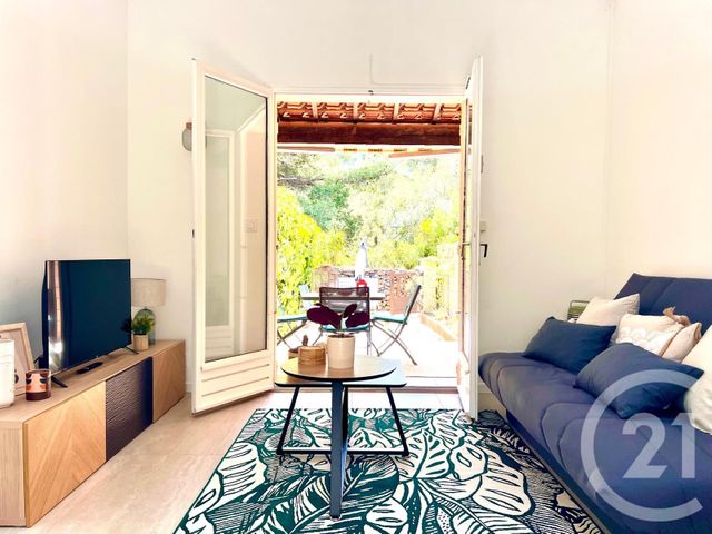 Appartement T2 à vendre - 2 pièces - 33.0 m2 - BANDOL - 83 - PROVENCE-ALPES-COTE-D-AZUR - Century 21 Immobilière Charlemagne