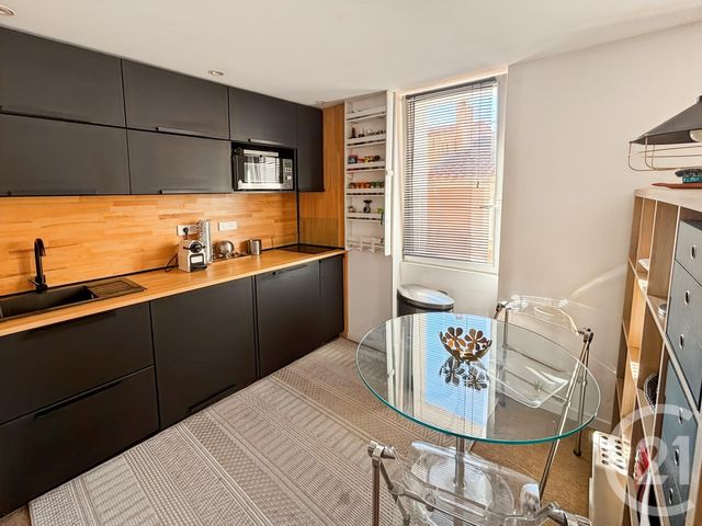 Appartement à vendre - 2 pièces - 33.52 m2 - BANDOL - 83 - PROVENCE-ALPES-COTE-D-AZUR - Century 21 Immobilière Charlemagne