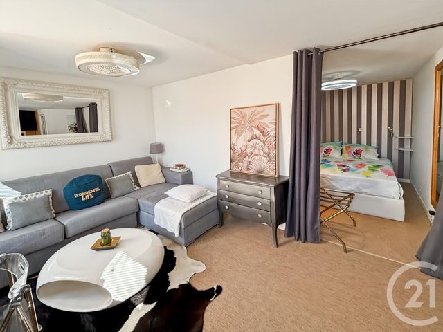 Appartement à vendre - 2 pièces - 33.52 m2 - BANDOL - 83 - PROVENCE-ALPES-COTE-D-AZUR - Century 21 Immobilière Charlemagne