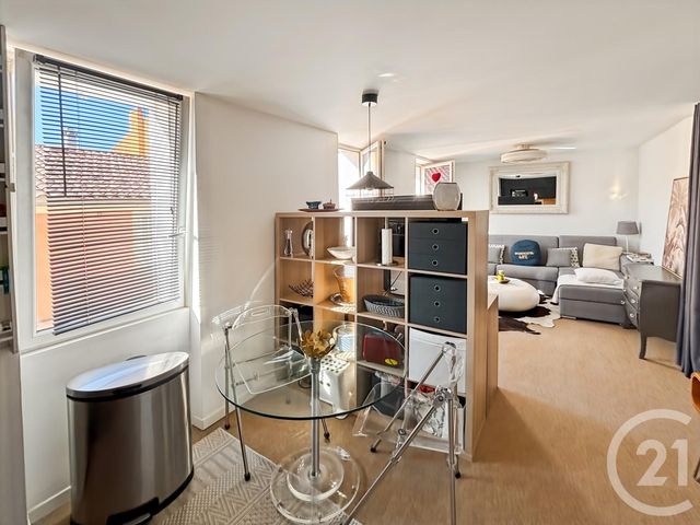 Appartement à vendre - 2 pièces - 33.52 m2 - BANDOL - 83 - PROVENCE-ALPES-COTE-D-AZUR - Century 21 Immobilière Charlemagne