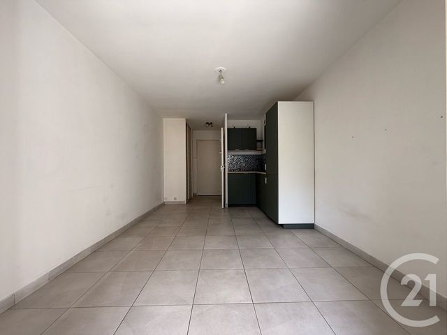 Appartement Studio à louer - 1 pièce - 23.11 m2 - BANDOL - 83 - PROVENCE-ALPES-COTE-D-AZUR - Century 21 Immobilière Charlemagne